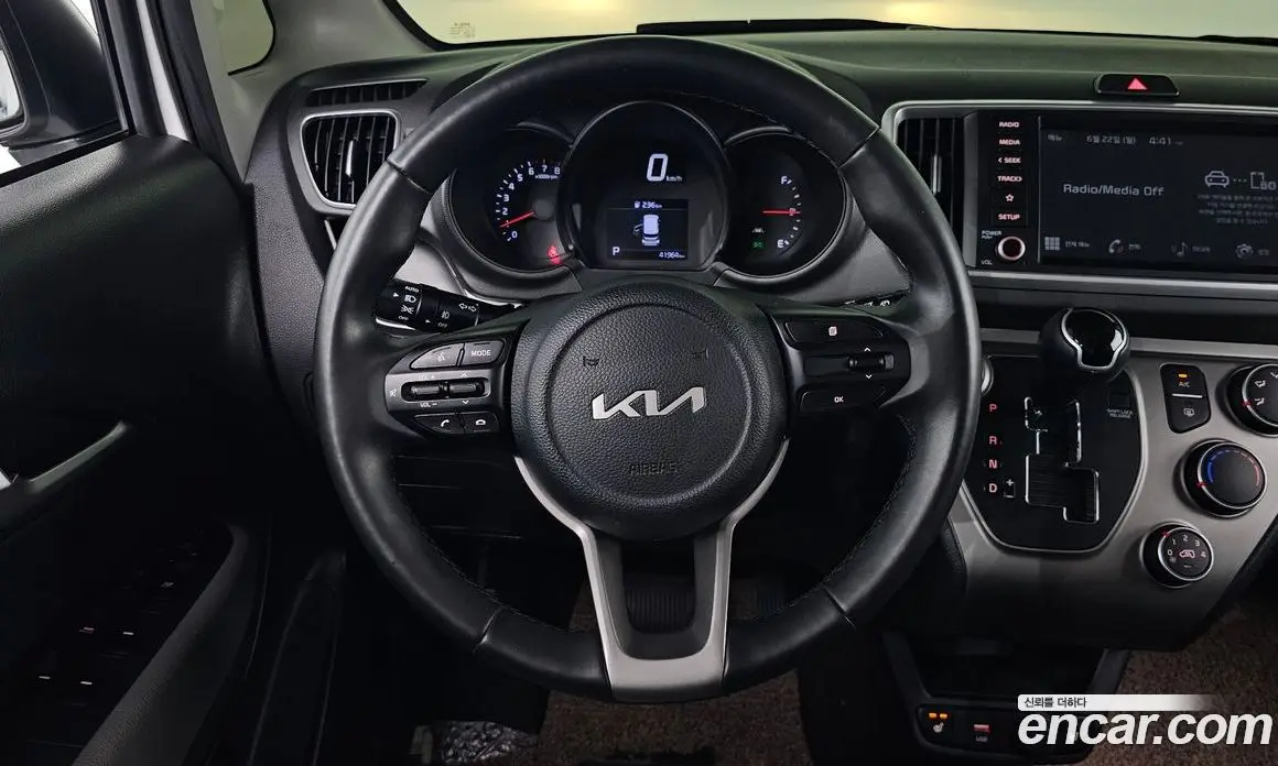 Kia Ray 2022 1.0 автомат (гидро), фото 18