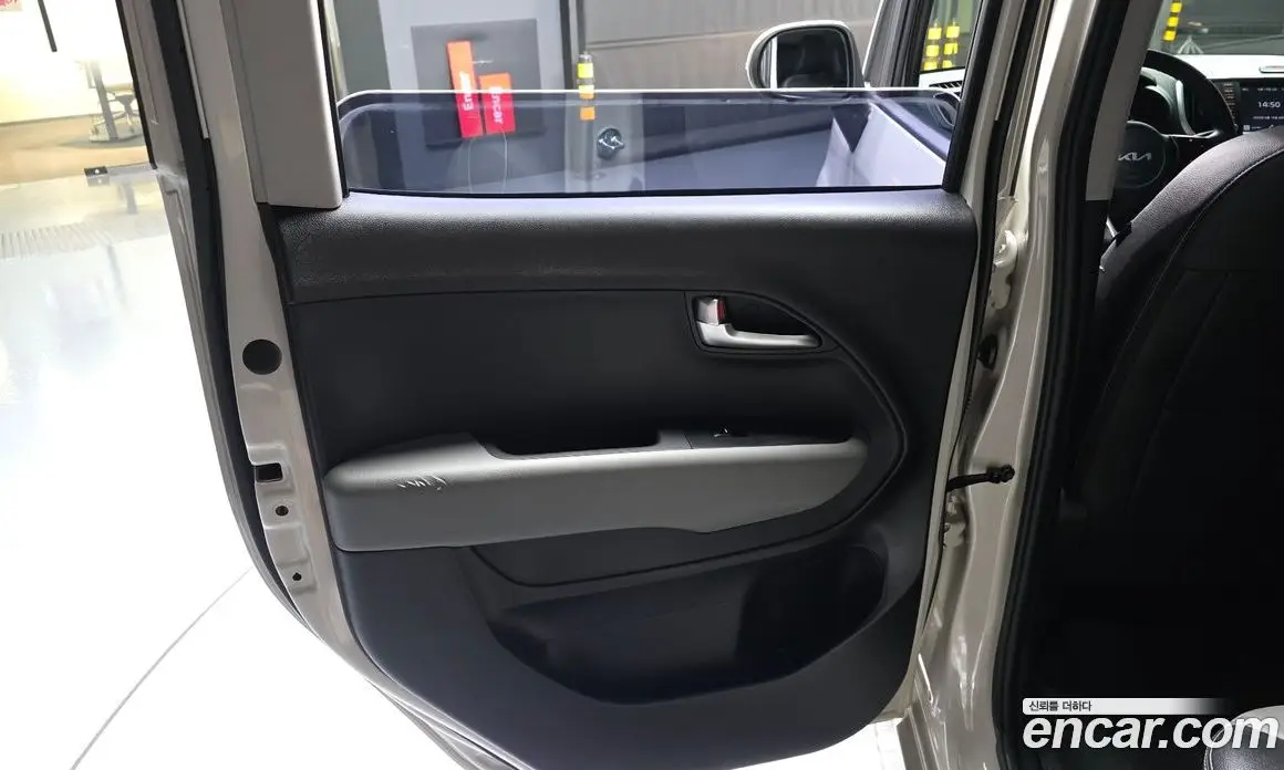 Kia Ray 2022 1.0 автомат (гидро), фото 15