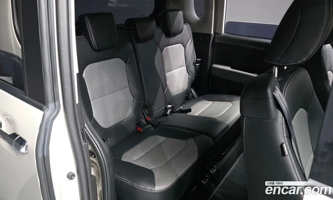 Kia Ray 2022 1.0 автомат (гидро), фото 18