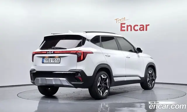 Kia Seltos 2023 1.6 автомат (гидро), миниатюра 2