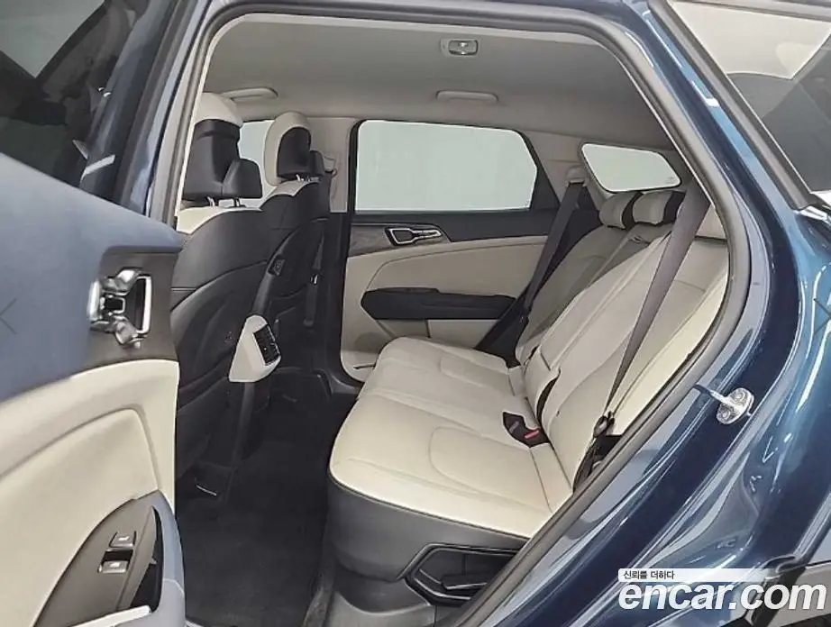Kia Sportage 2023 1.6 автомат (гидро), фото 12