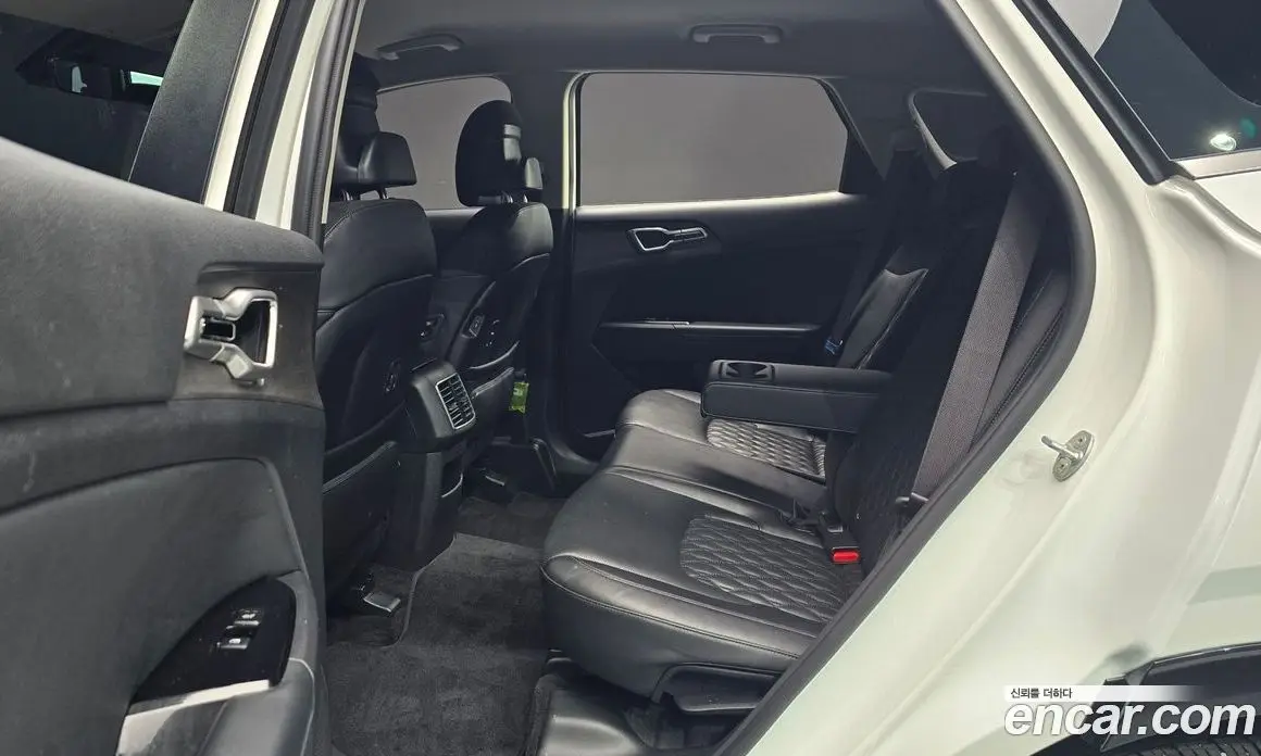 Kia Sportage 2023 1.6 автомат (гидро), фото 12