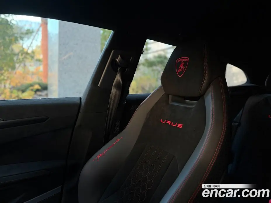 Lamborghini Urus 2023 4.0 автомат (гидро), фото 16 Lamborghini Urus 2023 4.0 автомат (гидро), фото 16