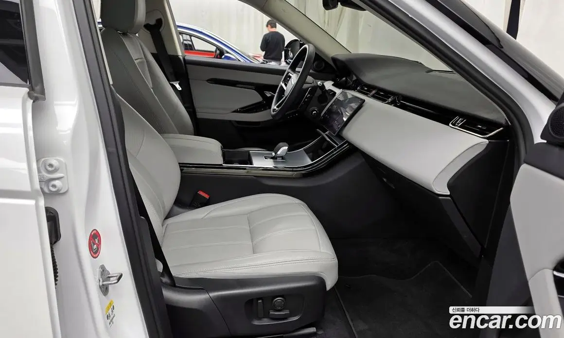 Land Rover Range Rover Evoque 2024 2.0 автомат (гидро), фото 11 Land Rover Range Rover Evoque 2024 2.0 автомат (гидро), фото 11