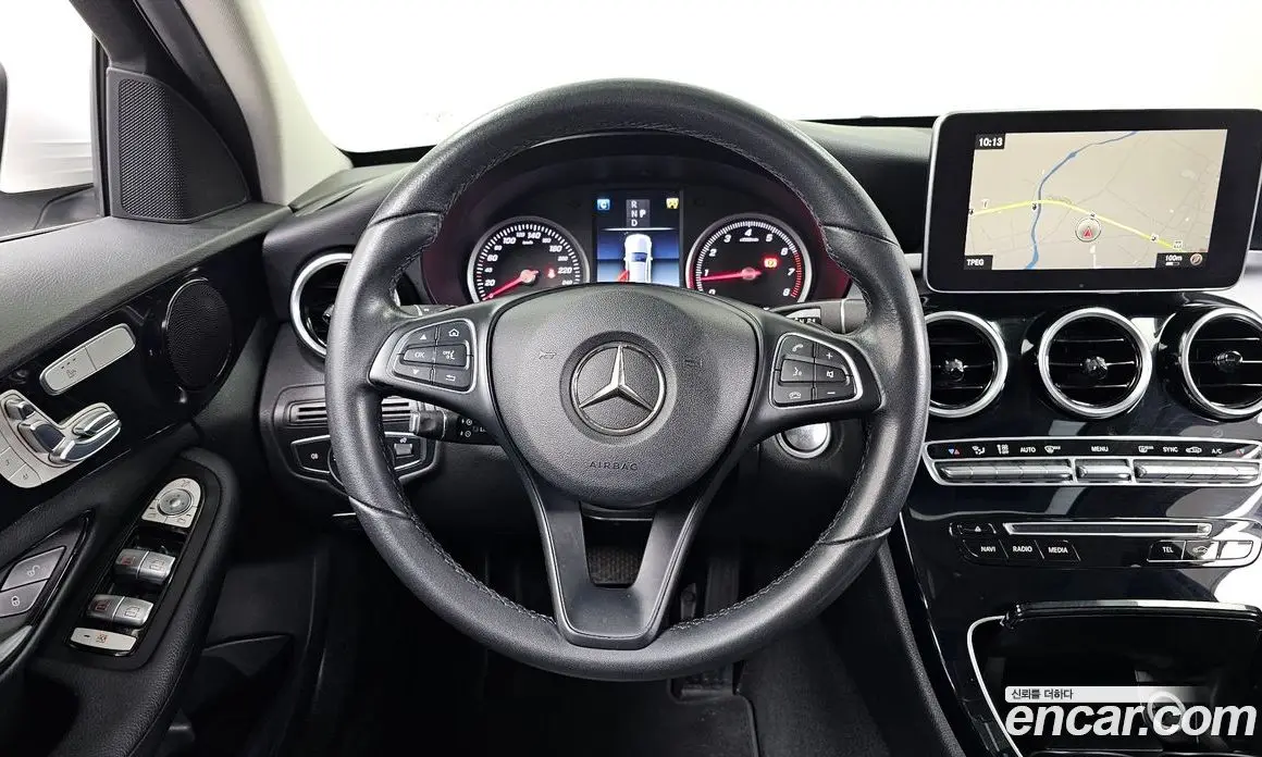 Mercedes-Benz C-Class 2018 2.0 автомат (гидро), фото 13