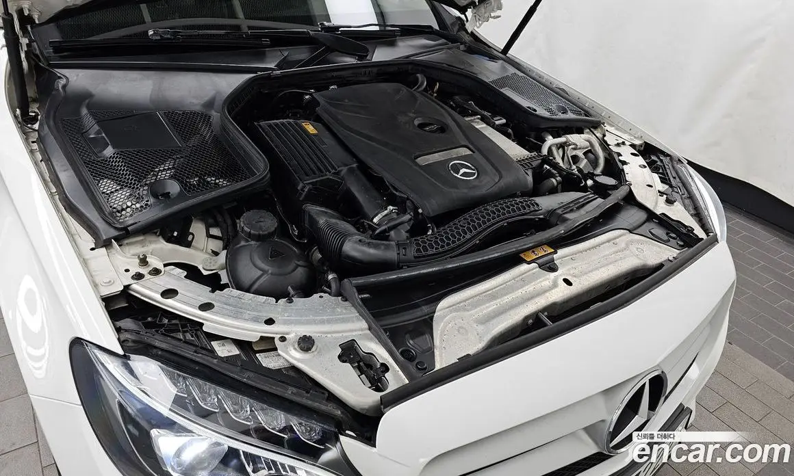 Mercedes-Benz C-Class 2018 2.0 автомат (гидро), фото 6