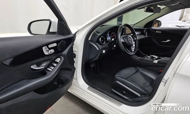 Mercedes-Benz C-Class 2018 2.0 автомат (гидро), миниатюра 10
