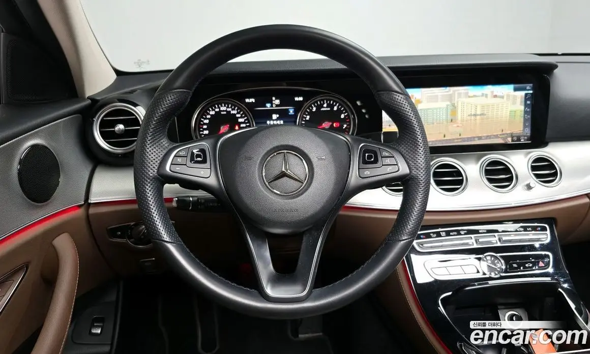 Mercedes-Benz E-Class 2018 2.0 автомат (гидро), фото 13