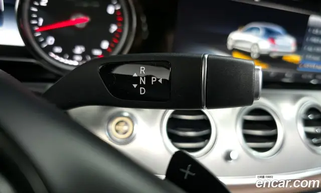 Mercedes-Benz E-Class 2018 2.0 автомат (гидро), миниатюра 9