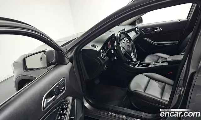 Mercedes-Benz GLA-Class 2015 2.1 автомат (гидро), миниатюра 12