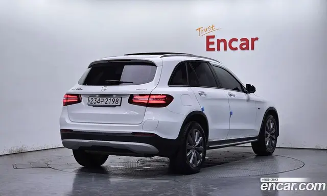 Mercedes-Benz GLC-Class 2018 2.0 автомат (гидро), миниатюра 2
