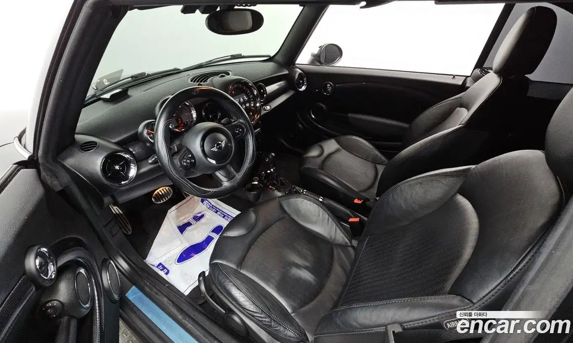 Mini Cooper Convertible 2015 1.6 автомат (гидро), фото 7 Mini Cooper Convertible 2015 1.6 автомат (гидро), фото 7