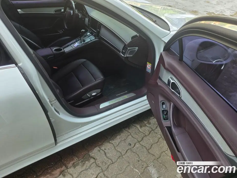 Porsche Panamera 2014 3.0 автомат (гидро), фото 11 Porsche Panamera 2014 3.0 автомат (гидро), фото 11