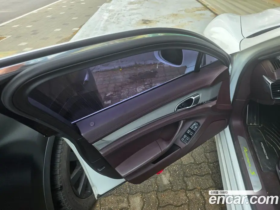 Porsche Panamera 2014 3.0 автомат (гидро), фото 19 Porsche Panamera 2014 3.0 автомат (гидро), фото 19