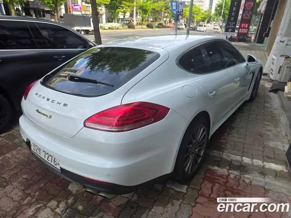 Porsche Panamera 2014 3.0 автомат (гидро), фото 4 Porsche Panamera 2014 3.0 автомат (гидро), фото 4