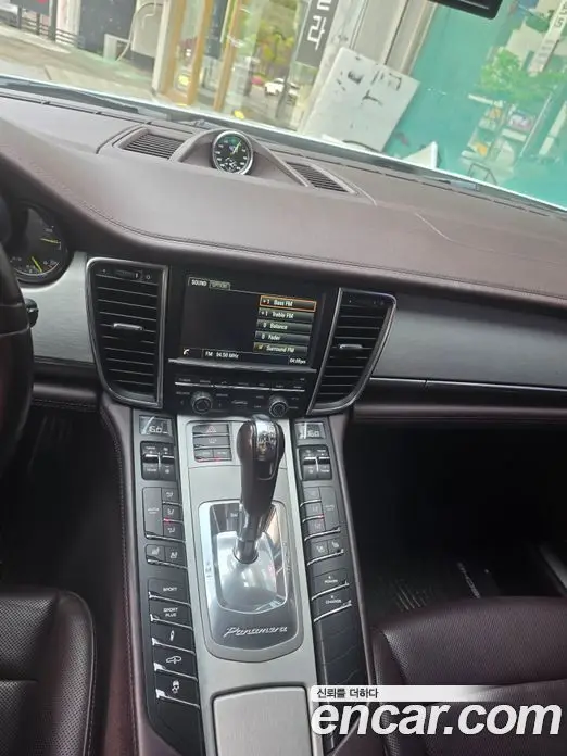 Porsche Panamera 2014 3.0 автомат (гидро), фото 7 Porsche Panamera 2014 3.0 автомат (гидро), фото 7