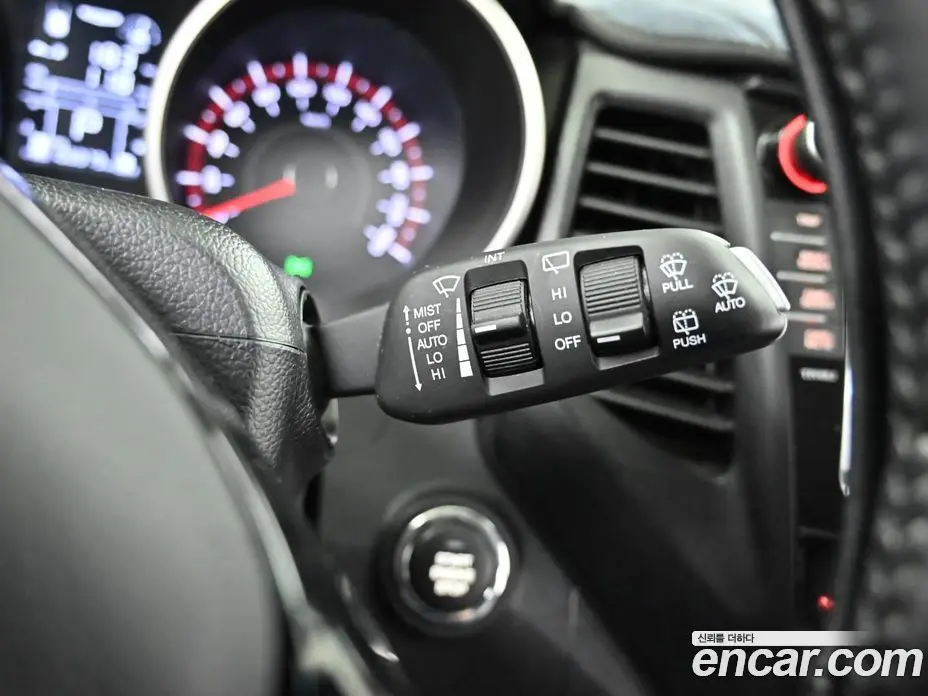 SsangYong TIBOLI 2019 1.6 автомат (гидро), фото 17