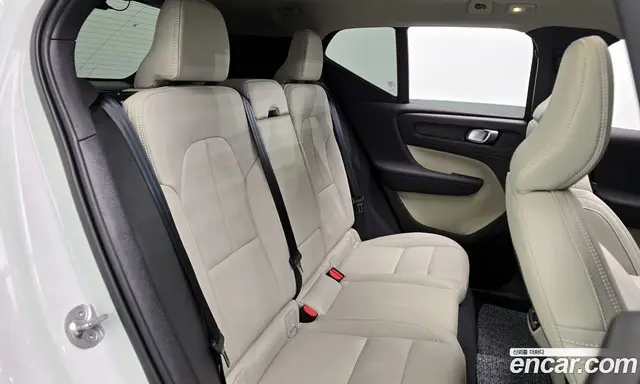 Volvo XC40 2024 2.0 автомат (гидро), миниатюра 12