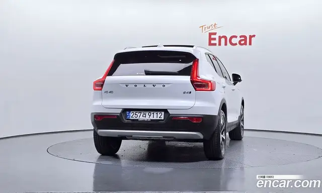 Volvo XC40 2024 2.0 автомат (гидро), миниатюра 4 Volvo XC40 2024 2.0 автомат (гидро), миниатюра 4