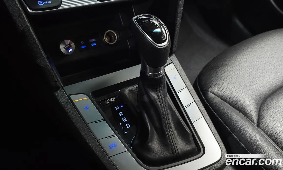 Hyundai Avante 2018 1.6 автомат (гидро), фото 9