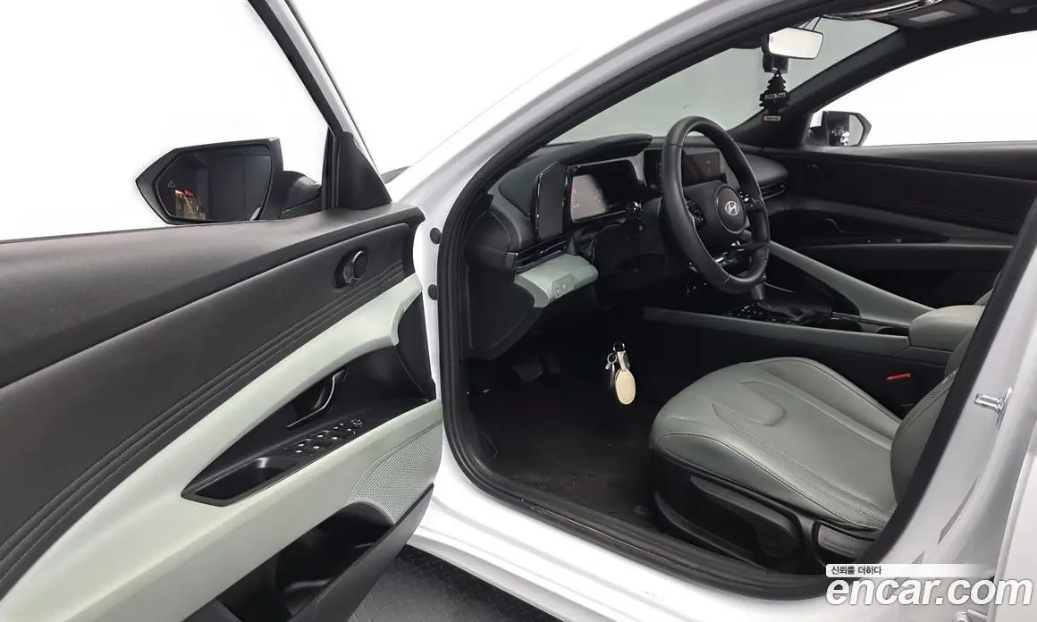 Hyundai Avante 2025 1.6 автомат (гидро), фото 13