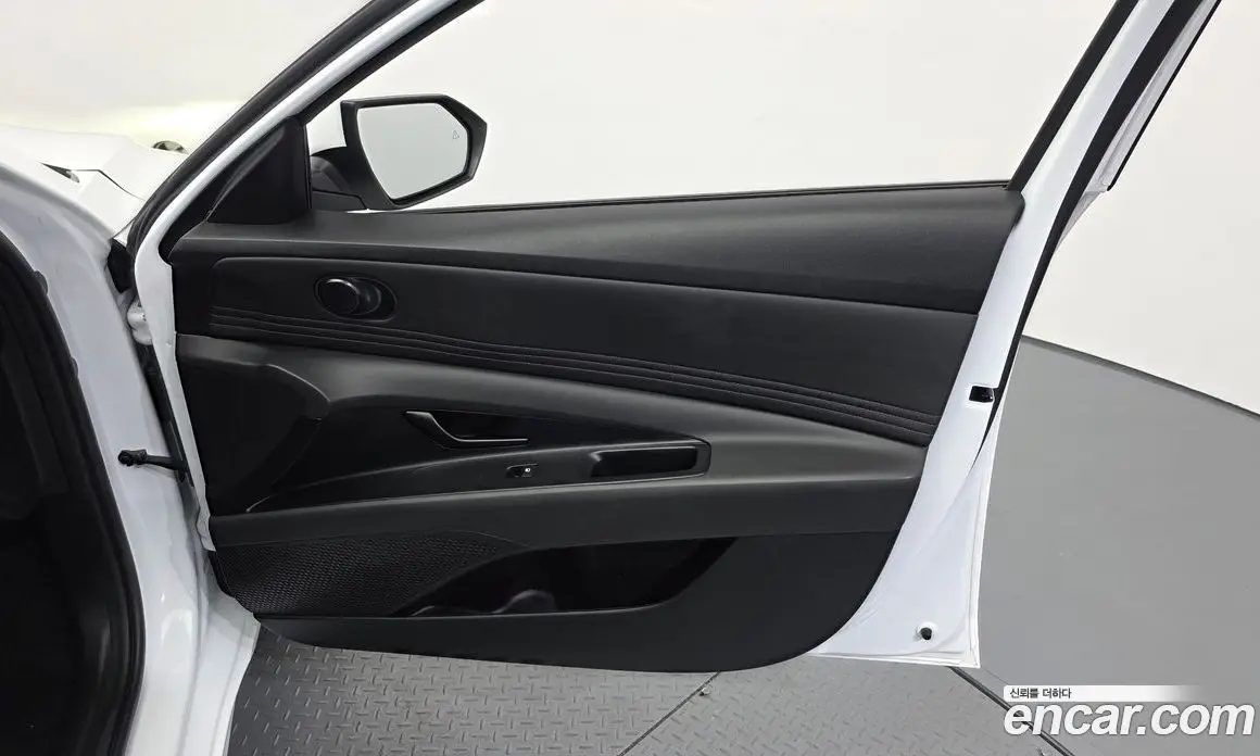 Hyundai Avante 2025 1.6 автомат (гидро), фото 14