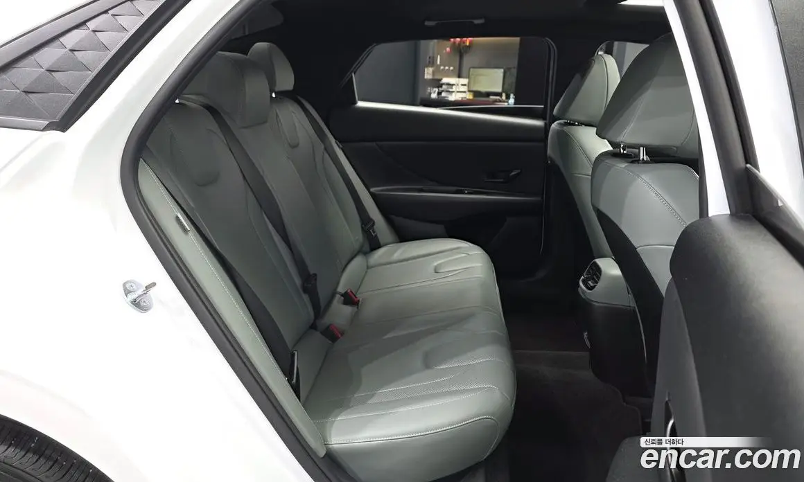 Hyundai Avante 2025 1.6 автомат (гидро), фото 18
