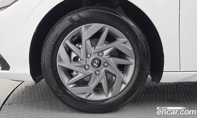 Hyundai Avante 2025 1.6 автомат (гидро), миниатюра 5