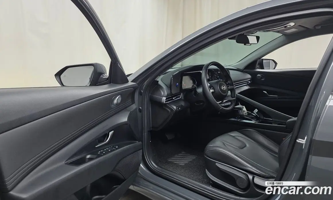 Hyundai Avante 2025 1.6 автомат (гидро), фото 13