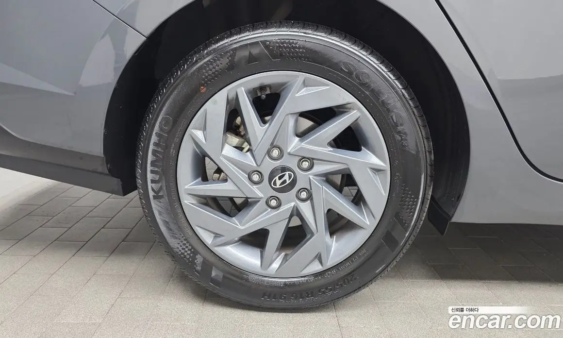 Hyundai Avante 2025 1.6 автомат (гидро), фото 5