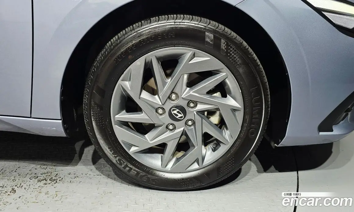 Hyundai Avante 2025 1.6 автомат (гидро), фото 7