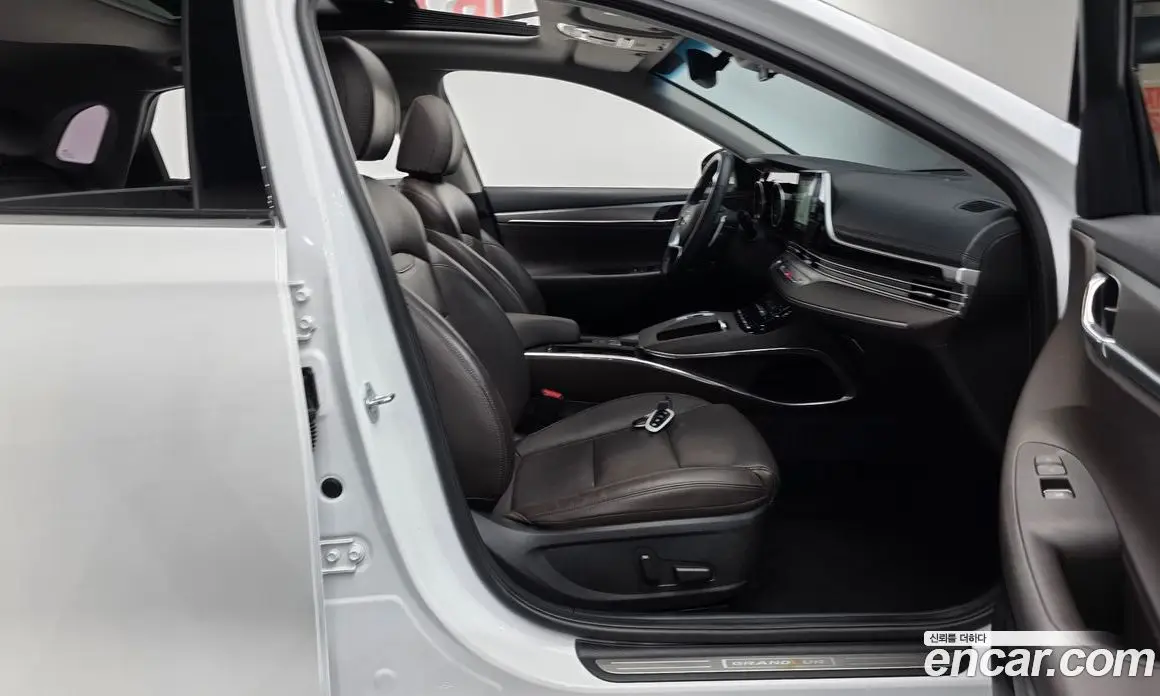 Hyundai Grandeur 2020 2.5 автомат (гидро), фото 15
