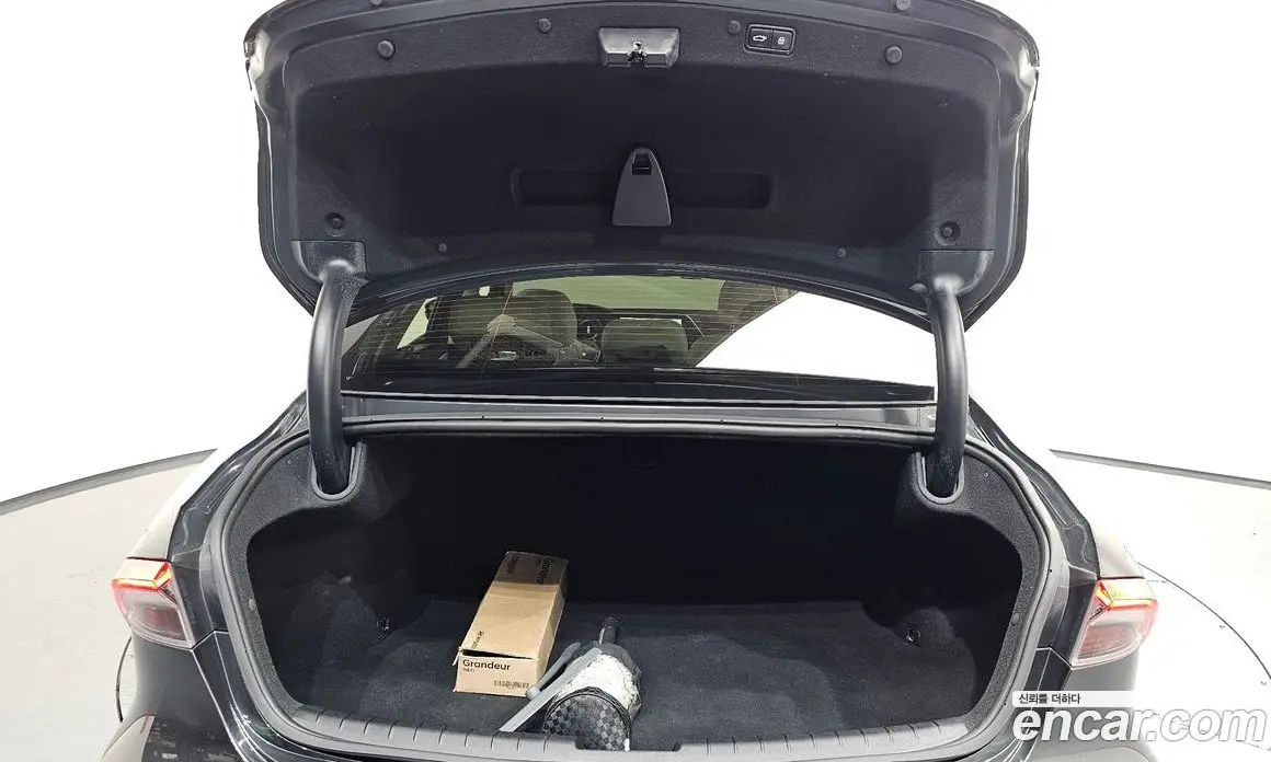 Hyundai Grandeur 2021 2.5 автомат (гидро), фото 24