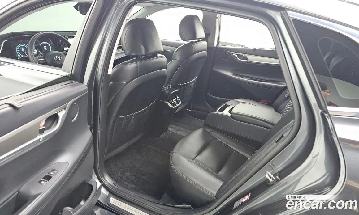 Hyundai Grandeur 2022 2.4 автомат (гидро), фото 18