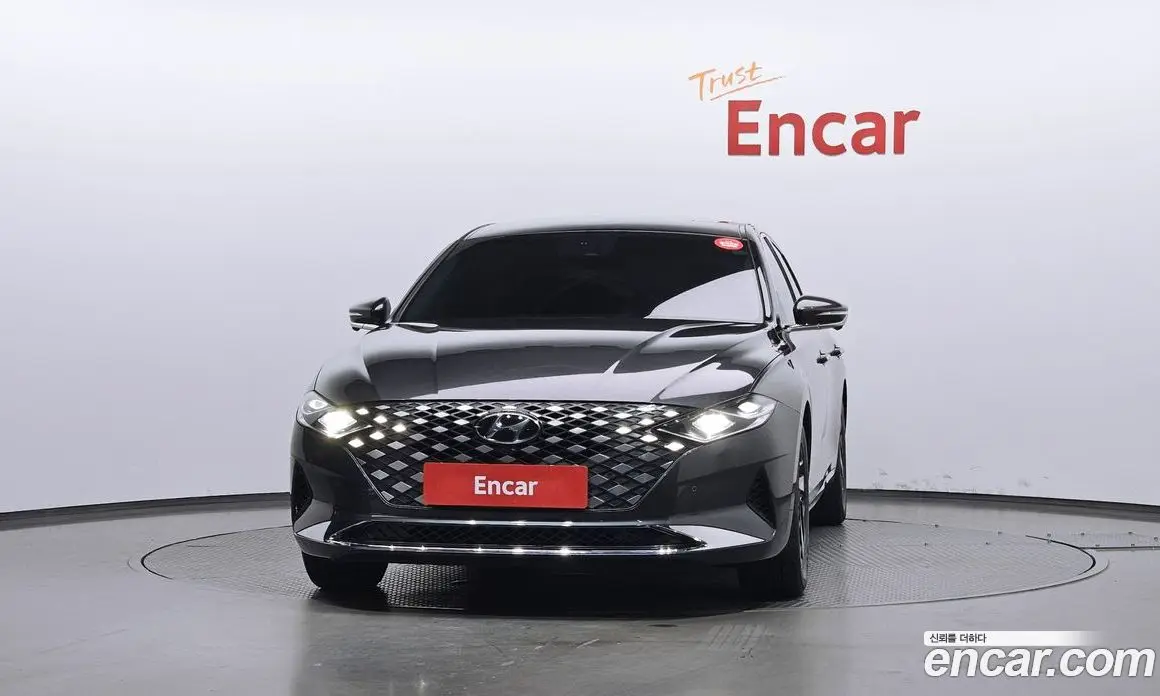 Hyundai Grandeur 2022 2.4 автомат (гидро), фото 3