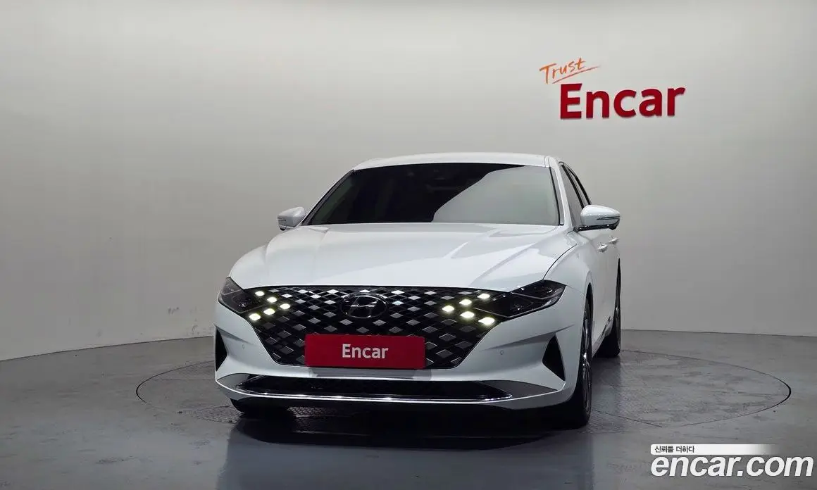 Hyundai Grandeur 2022 2.5 автомат (гидро), фото 3 Hyundai Grandeur 2022 2.5 автомат (гидро), фото 3