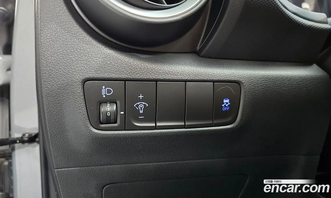 Hyundai Kona 2021 1.6 автомат (гидро), фото 26