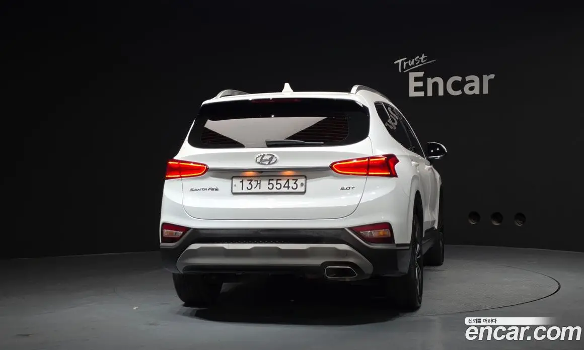 Hyundai Santa Fe 2019 2.0 автомат (гидро), фото 4 Hyundai Santa Fe 2019 2.0 автомат (гидро), фото 4