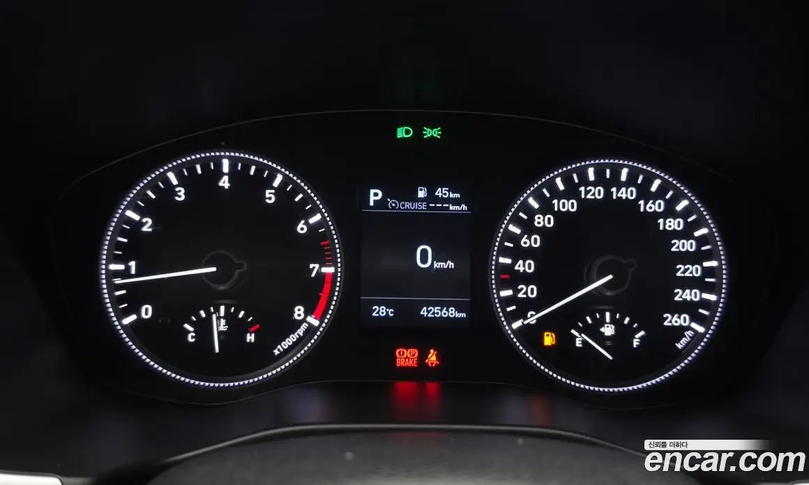 Hyundai Santa Fe 2019 2.0 автомат (гидро), фото 8 Hyundai Santa Fe 2019 2.0 автомат (гидро), фото 8