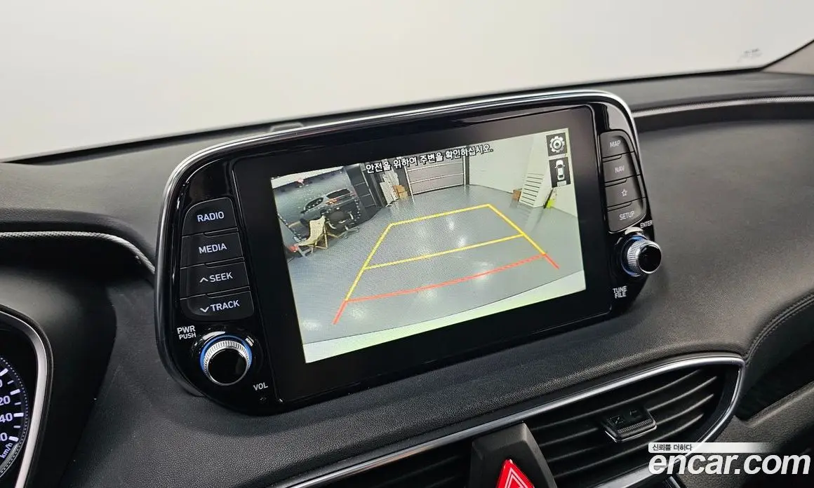 Hyundai Santa Fe 2019 2.0 автомат (гидро), фото 21