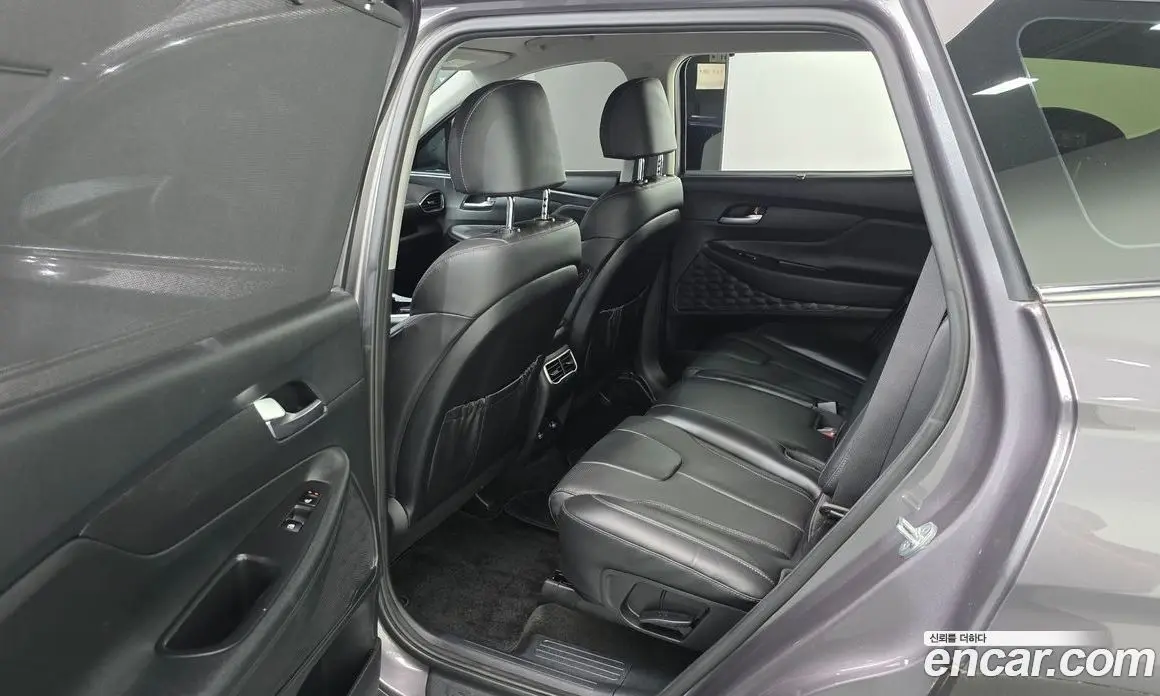 Hyundai Santa Fe 2022 2.2 автомат (гидро), фото 17