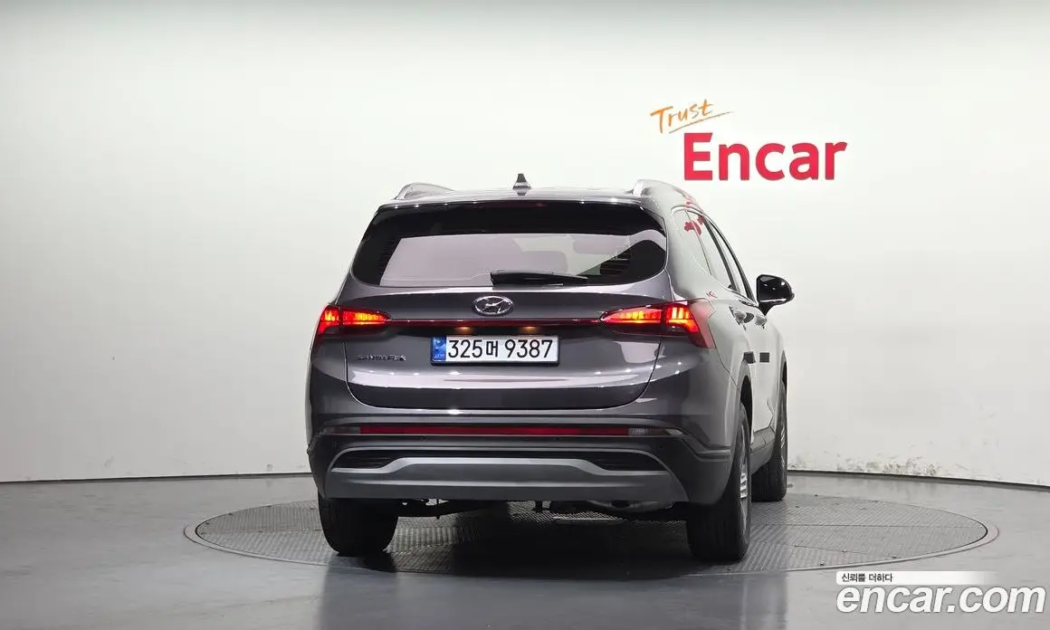 Hyundai Santa Fe 2022 2.2 автомат (гидро), фото 4