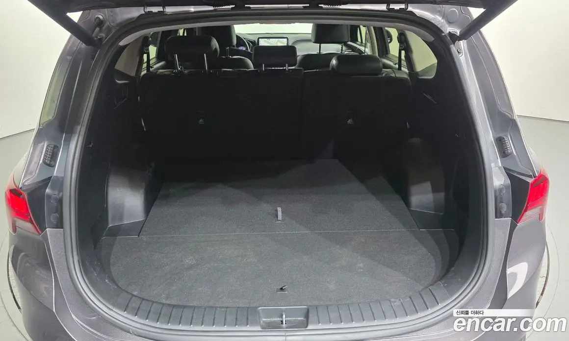 Hyundai Santa Fe 2022 2.2 автомат (гидро), фото 35
