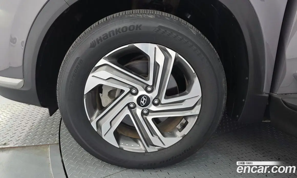 Hyundai Santa Fe 2022 2.2 автомат (гидро), фото 5