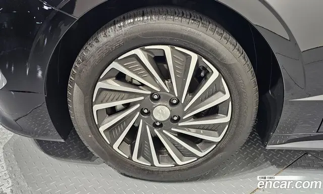 Hyundai Sonata 2023 2.0 автомат (гидро), миниатюра 5 Hyundai Sonata 2023 2.0 автомат (гидро), миниатюра 5