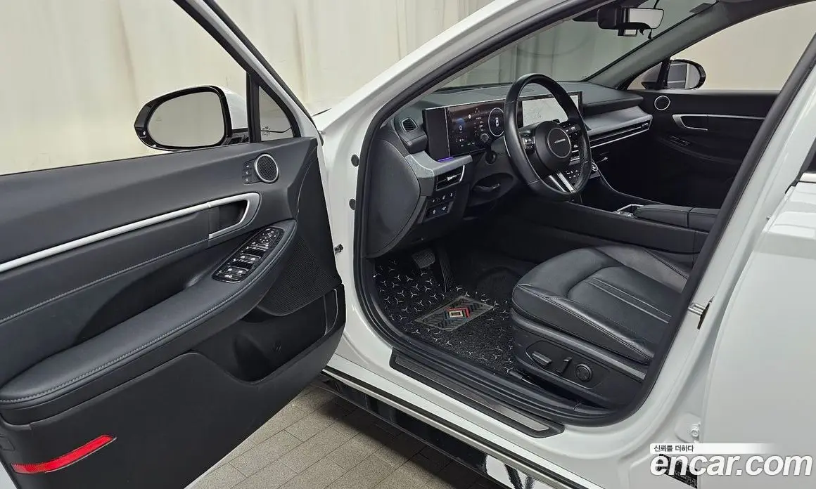 Hyundai Sonata 2025 2.0 автомат (гидро), фото 13