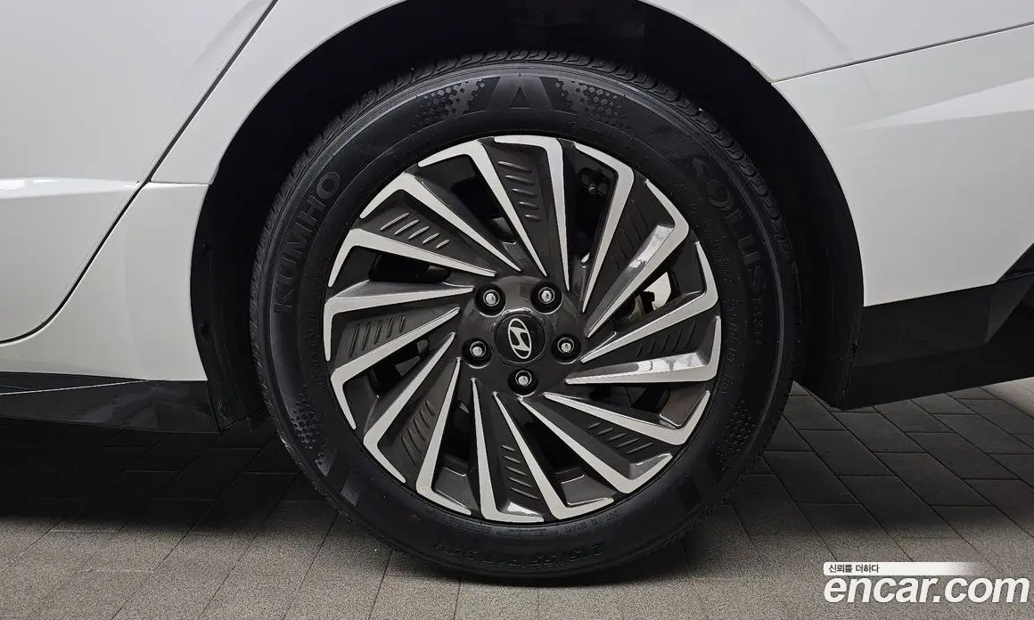 Hyundai Sonata 2025 2.0 автомат (гидро), фото 7