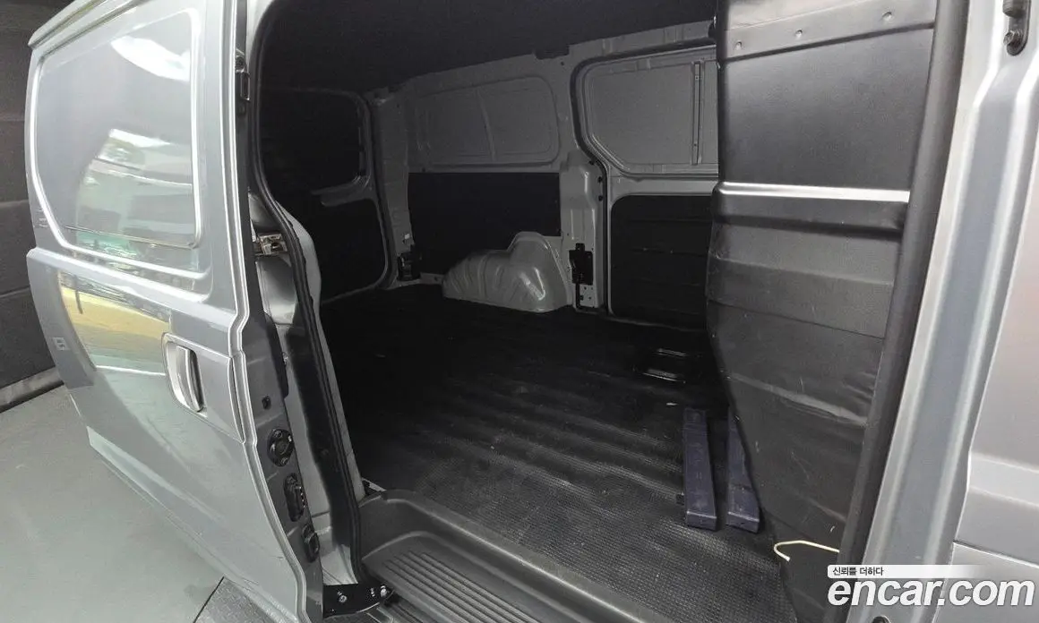Hyundai Starex 2015 2.5 автомат (гидро), фото 17 Hyundai Starex 2015 2.5 автомат (гидро), фото 17
