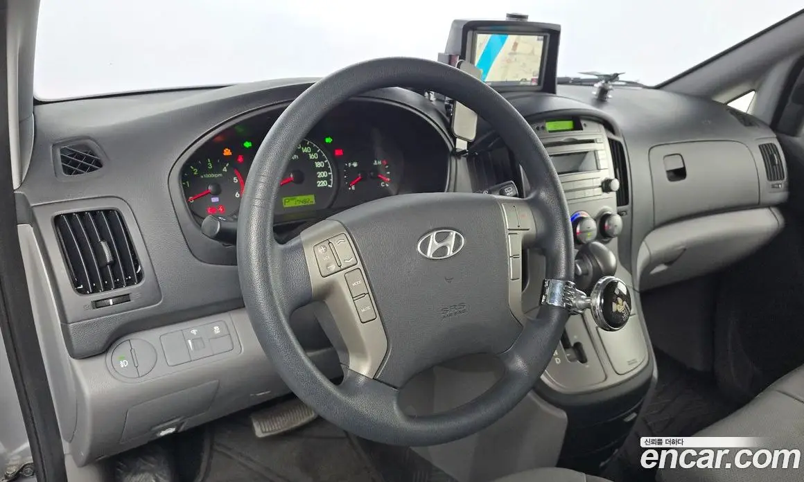 Hyundai Starex 2015 2.5 автомат (гидро), фото 19 Hyundai Starex 2015 2.5 автомат (гидро), фото 19