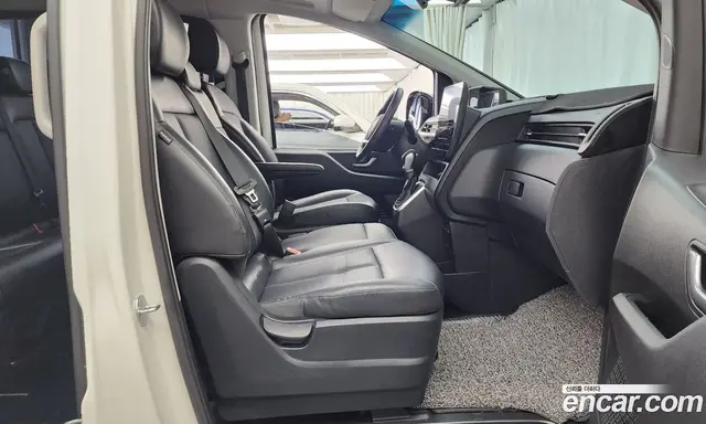 Hyundai Staria 2022 2.2 автомат (гидро), миниатюра 11